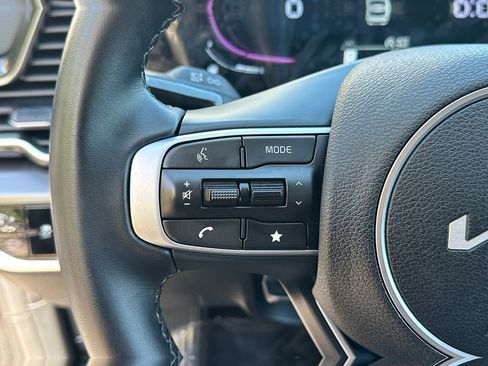 Certified 2025 Kia Sportage EX w/ Premium Package AWD/4WD image 24