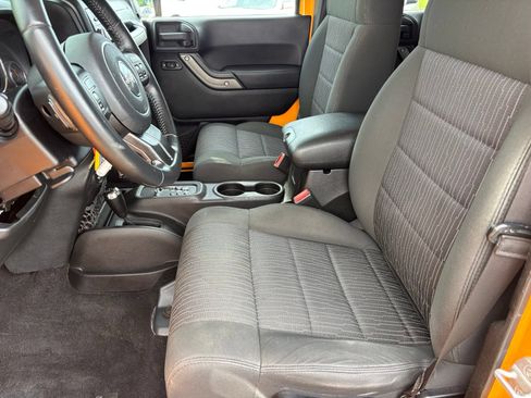 Used 2012 Jeep Wrangler Unlimited Sport AWD/4WD image 13