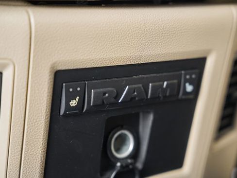 Used 2016 RAM 1500 Laramie image 35