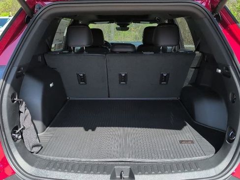 New 2026 Chevrolet Equinox ACTIV w/ Convenience Package III FWD image 10