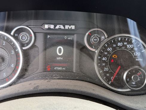 Used 2021 RAM 3500 Big Horn w/ Level 1 Equipment Group AWD/4WD image 14