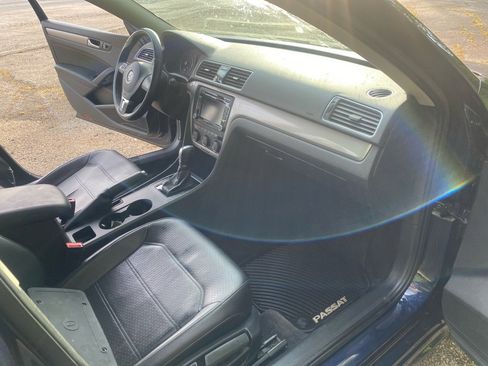 Used 2015 Volkswagen Passat 1.8T Limited Edition FWD image 20