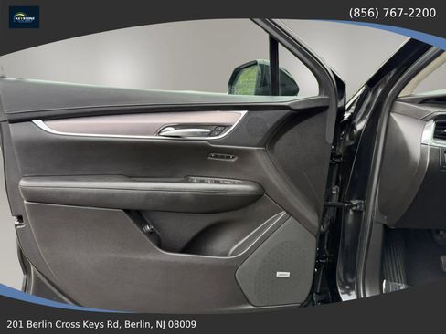 Used 2019 Cadillac XT5 Luxury FWD image 8