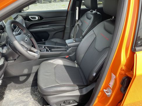 New 2026 Jeep Compass Trailhawk AWD/4WD image 11