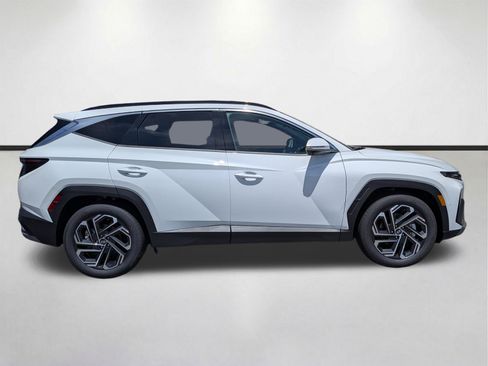 New 2026 Hyundai Tucson Limited w/ Tow & Go Package FWD image 3
