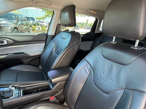 Used 2022 Jeep Compass Latitude AWD/4WD image 16