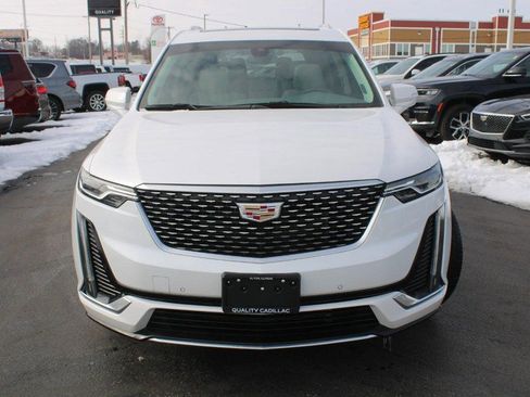 Used 2024 Cadillac XT6 Premium Luxury image 16