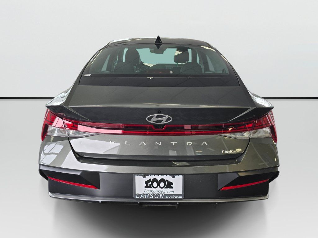 New 2026 Hyundai Elantra Limited FWD image 5