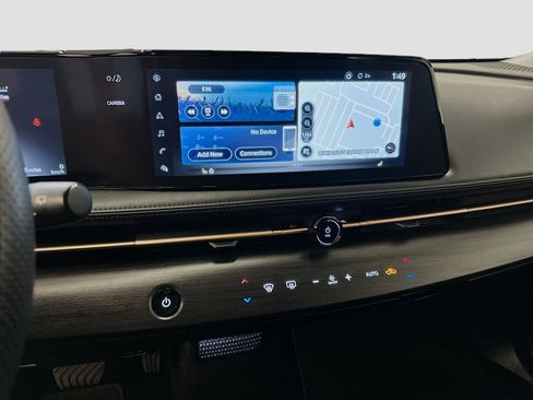 Used 2024 Nissan Ariya AWD image 26