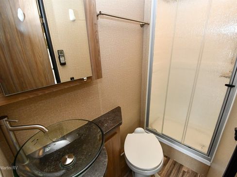 Used 2016 Mercedes-Benz Sprinter 3500 image 9