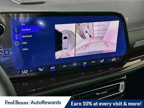 New 2026 Chevrolet Traverse Z71 w/ Enhanced Driving Package AWD/4WD image 13