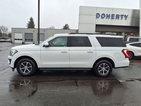 Used 2019 Ford Expedition Max XLT w/ Equipment Group 201A image 9