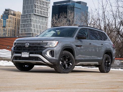 New 2026 Volkswagen Atlas Peak Edition AWD/4WD image 1