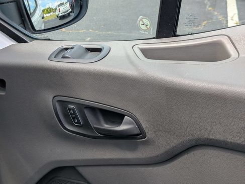 Used 2025 Ford Transit 250 Low Roof w/ Exterior Upgrade Package RWD image 26