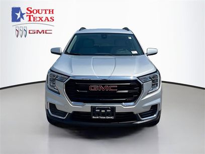 Used 2022 GMC Terrain SLE w/ Driver Convenience Package