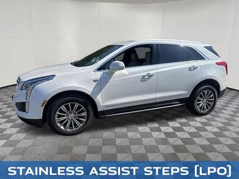 Used 2017 Cadillac XT5 Luxury AWD/4WD image 18