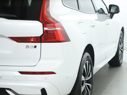 Used 2024 Volvo XC60 B5 Plus AWD/4WD image 47