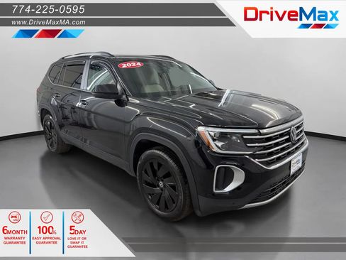 Used 2024 Volkswagen Atlas SE AWD/4WD image 1