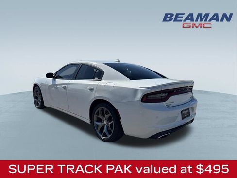 Used 2016 Dodge Charger SXT w/ Plus Group RWD image 5