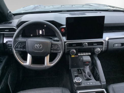 Certified 2025 Toyota 4Runner TRD Off-Road Premium image 10