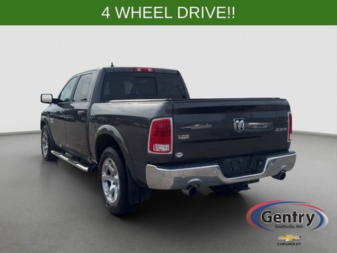 Used 2017 RAM 1500 Laramie w/ Convenience Group AWD/4WD image 4