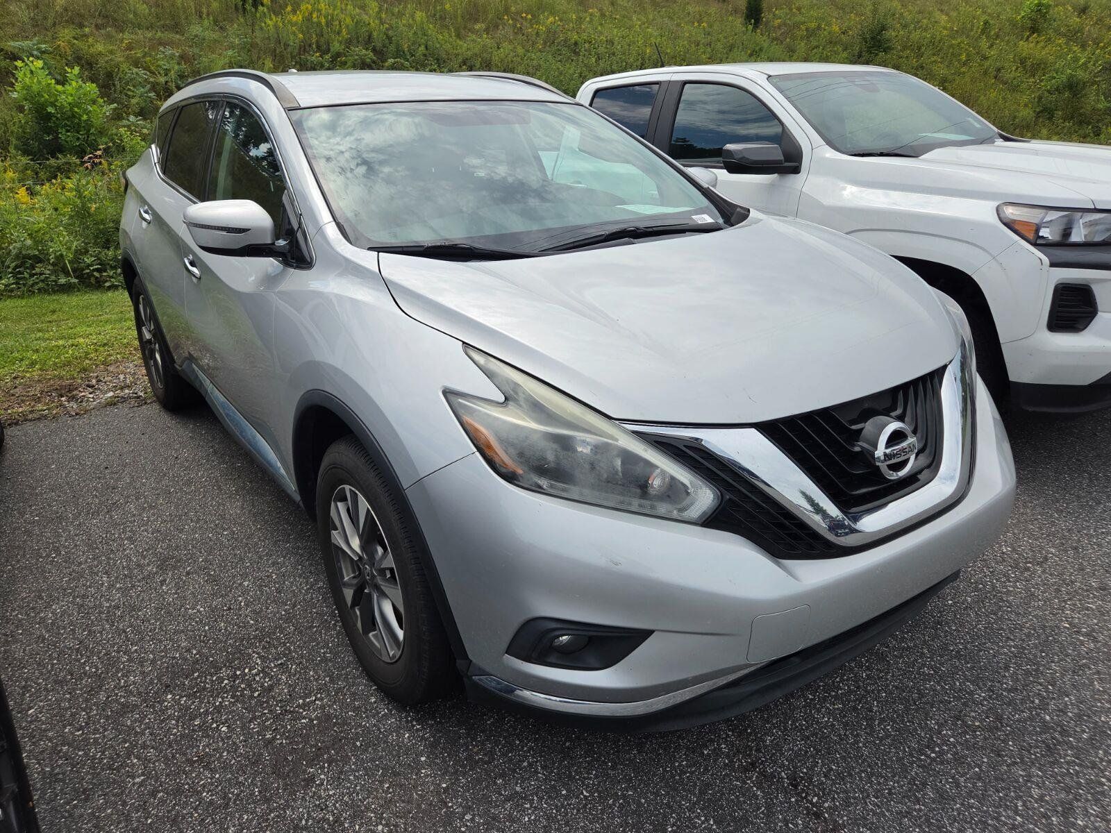 Used 2018 Nissan Murano SV AWD/4WD image 3