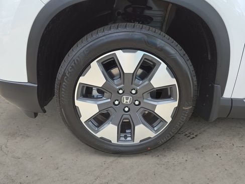 New 2026 Honda Pilot Touring image 14