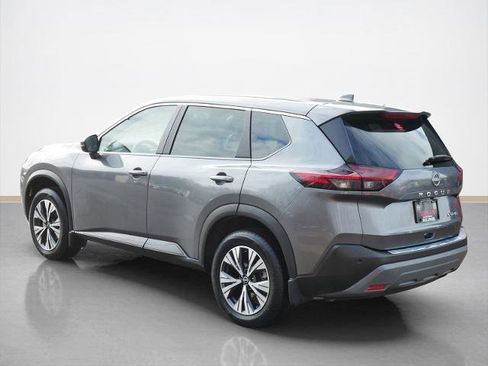 Certified 2022 Nissan Rogue SV image 5