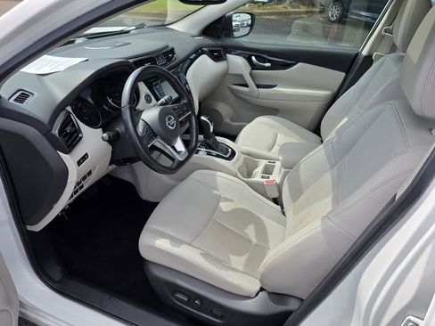Used 2021 Nissan Rogue Sport SL w/ Premium Package FWD image 23