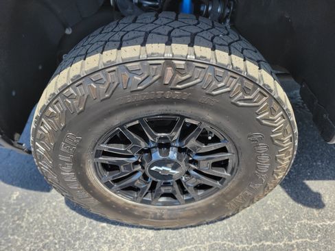 Certified 2025 Chevrolet Silverado 2500 ZR2 w/ Technology Package AWD/4WD image 50