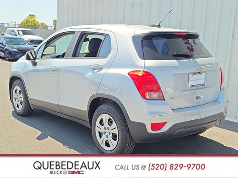 Used 2017 Chevrolet Trax LS FWD image 5