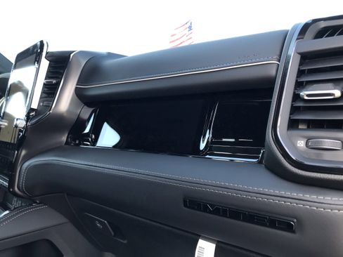 New 2026 RAM 3500 Limited AWD/4WD image 27