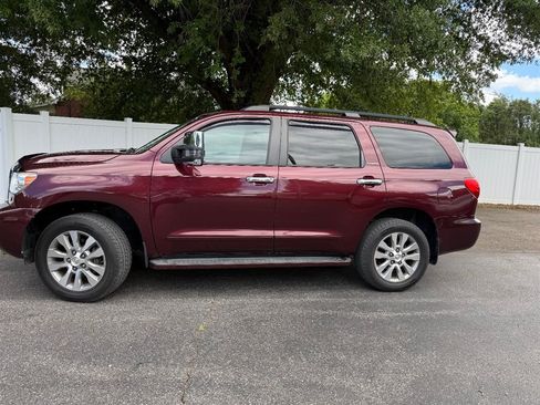 Used 2011 Toyota Sequoia Limited RWD image 2