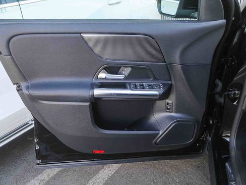 Used 2022 Mercedes-Benz GLA 250 image 16