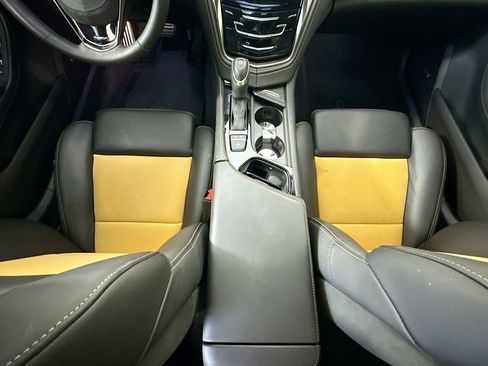 Used 2018 Cadillac CTS V w/ Luxury Package RWD image 16