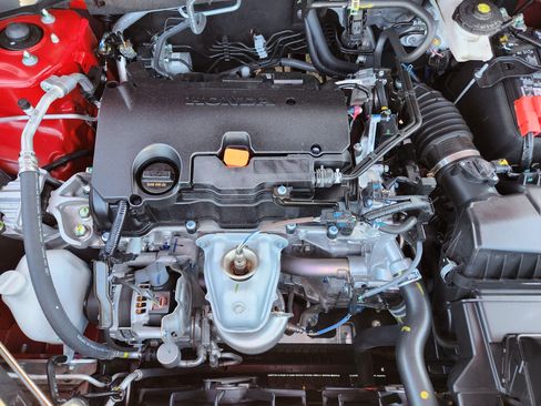 Certified 2026 Honda HR-V Sport image 9