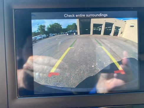 Used 2021 Chrysler Voyager Lxi FWD image 13