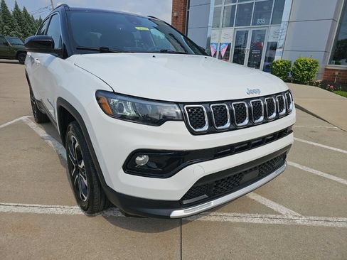 Certified 2023 Jeep Compass Limited AWD/4WD image 4