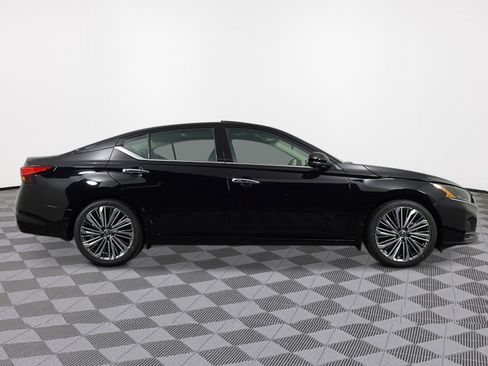 New 2025 Nissan Altima 2.5 SL image 2