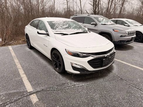 Used 2024 Chevrolet Malibu LT w/ Sport Edition image 3
