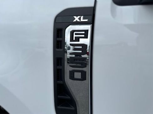 New 2025 Ford F350 XL w/ XL Chrome Package image 11
