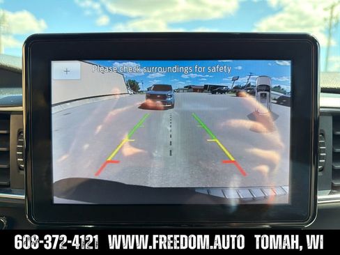 Used 2020 Ford Explorer XLT w/ Equipment Group 202A AWD/4WD image 19