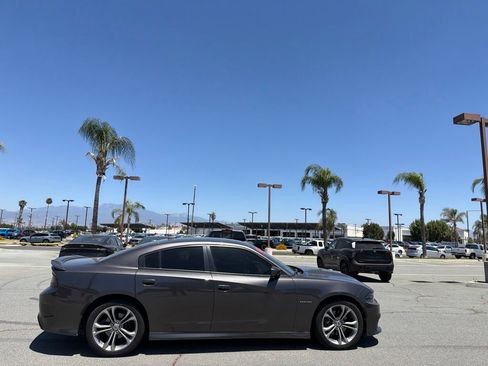 Used 2020 Dodge Charger R/T RWD image 9