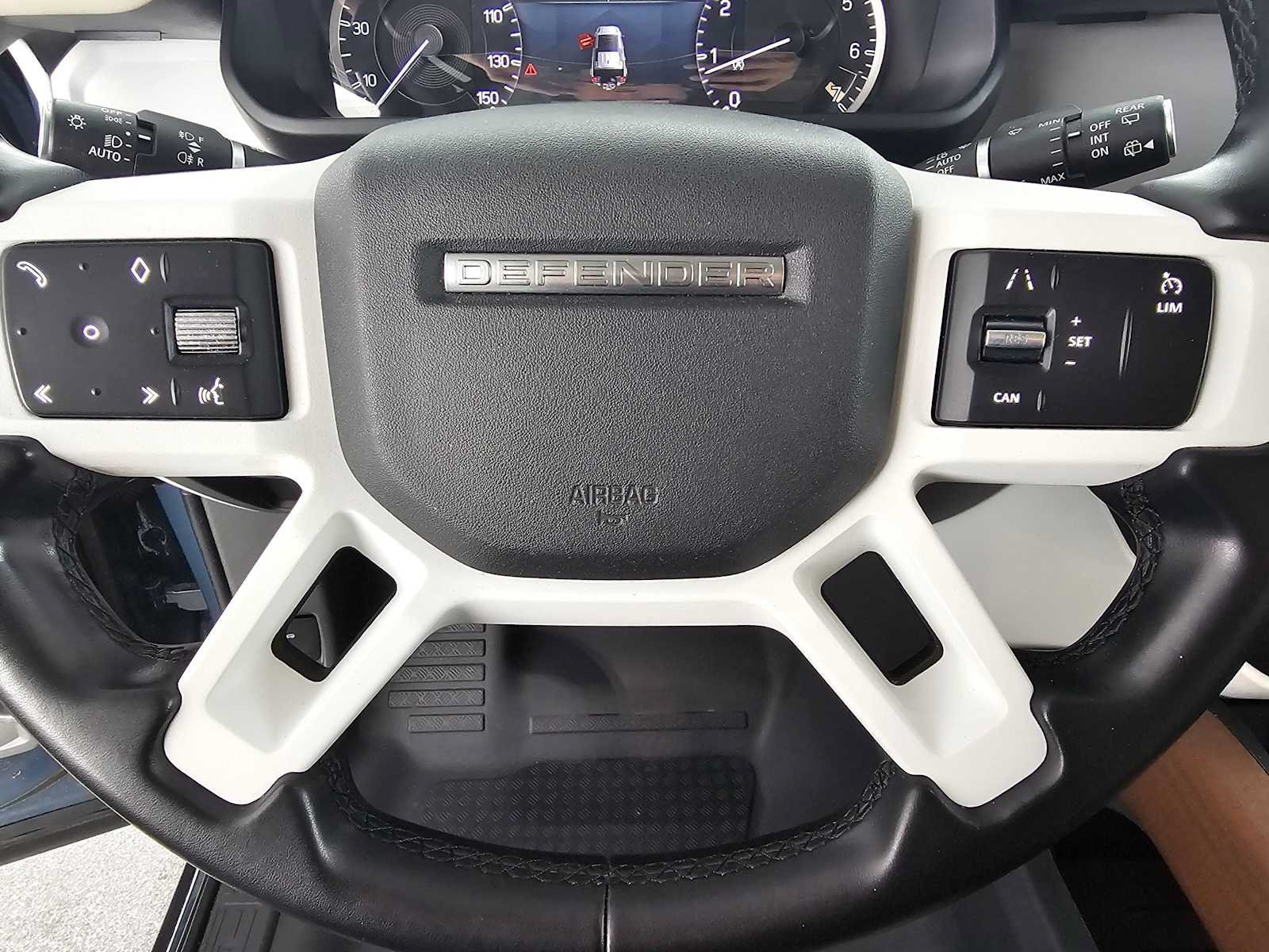 Used 2023 Land Rover Defender 110 S AWD/4WD image 22