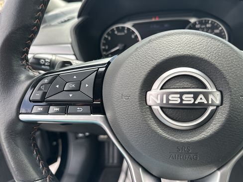 Used 2024 Nissan Altima 2.5 SR FWD image 25