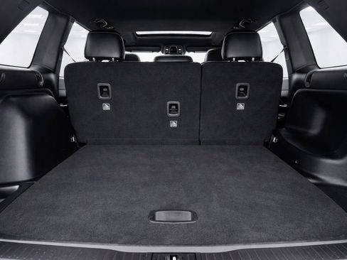 Used 2023 Jeep Grand Cherokee Altitude image 11