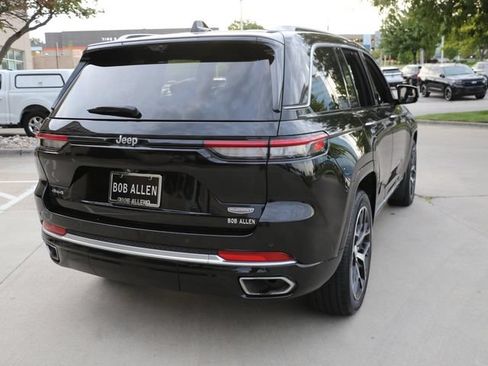 Used 2022 Jeep Grand Cherokee Summit AWD/4WD image 6