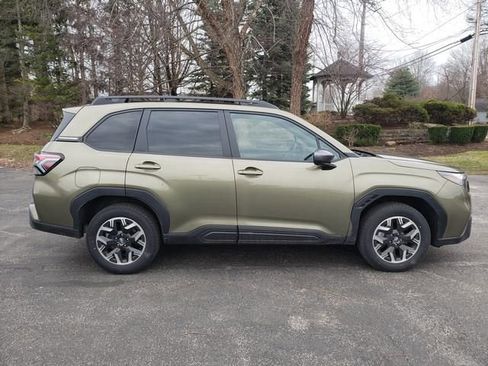 Used 2026 Subaru Forester Premium image 2