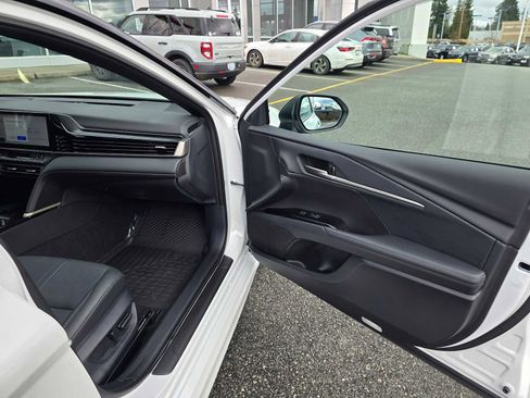 Certified 2025 Toyota Camry XSE w/ Premium Plus Package image 10