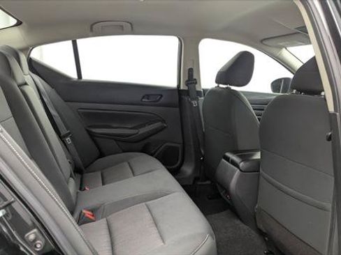 Used 2025 Nissan Altima 2.5 SV FWD image 18